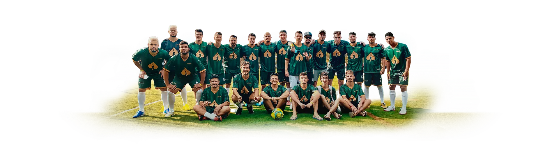 O PokerLAB Team reunido no gramado